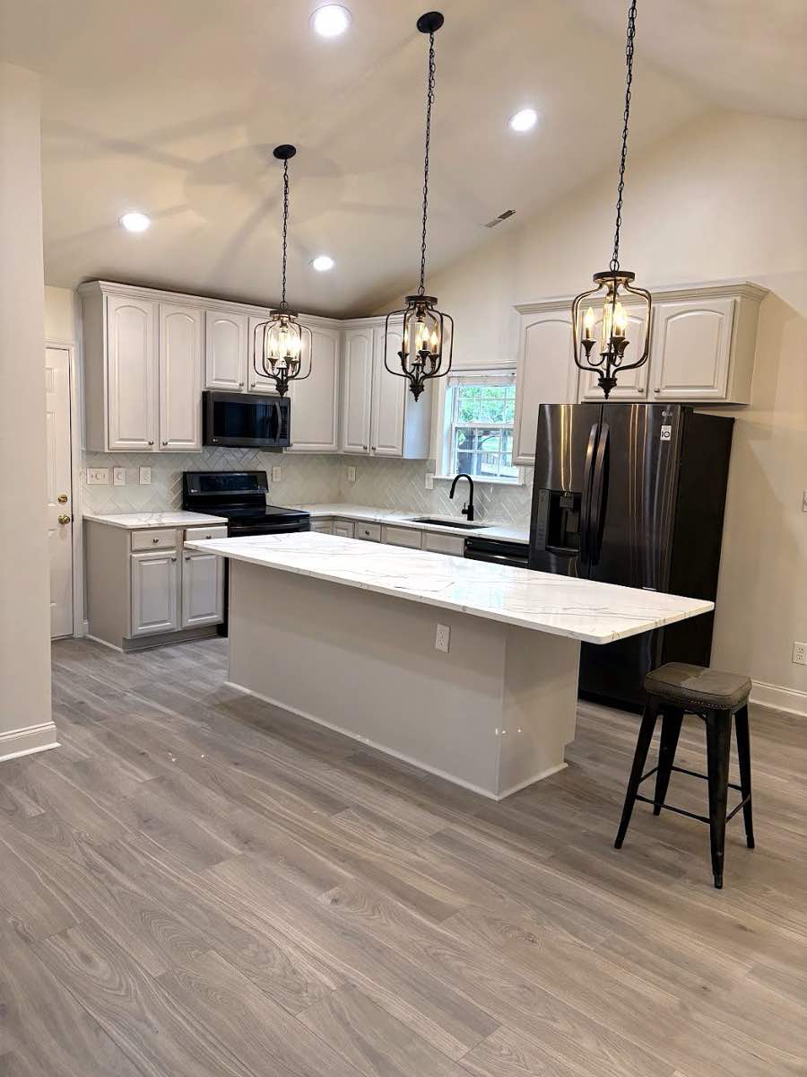 A&A CHARLOTTE RENOVATIONS LLC work in Charlotte